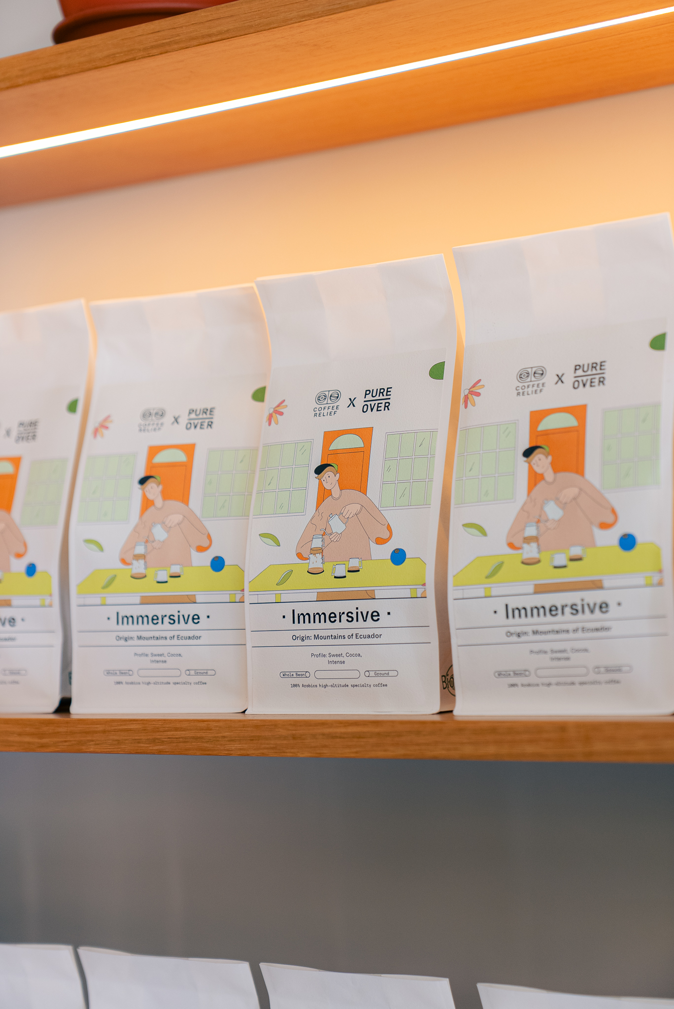 Bolsas de café de especialidad Coffee Relief Origin Collection en exhibición